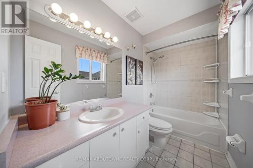 5184 Red Brush Drive, Mississauga, ON - Indoor Photo Showing Bathroom
