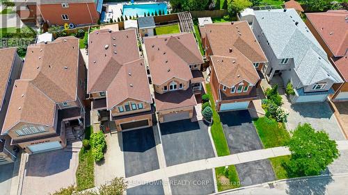 5184 Red Brush Drive, Mississauga, ON - Outdoor