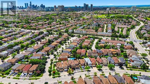 5184 Red Brush Drive, Mississauga, ON - Outdoor With View
