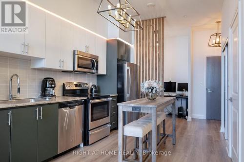 306 - 7171 Yonge Street, Markham, ON - Indoor Photo Showing Kitchen With Stainless Steel Kitchen