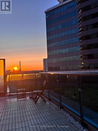306 - 7171 Yonge Street, Markham, ON - Outdoor