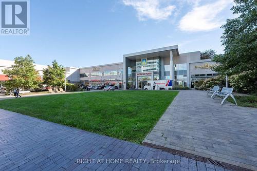 306 - 7171 Yonge Street, Markham, ON - Outdoor
