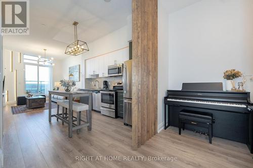 306 - 7171 Yonge Street, Markham, ON - Indoor