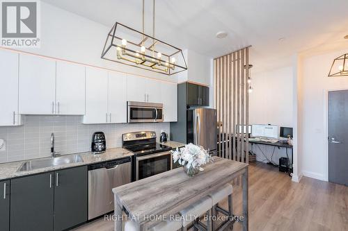 306 - 7171 Yonge Street, Markham, ON - Indoor Photo Showing Kitchen With Stainless Steel Kitchen With Upgraded Kitchen