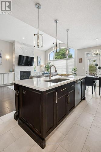 30 Duncan Court, Centre Wellington, ON - Indoor Photo Showing Kitchen With Upgraded Kitchen