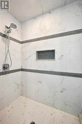 30 Duncan Court, Centre Wellington, ON - Indoor Photo Showing Bathroom