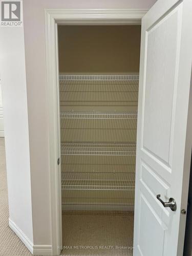 2 Doon Creek Street, Kitchener, ON - Indoor With Storage