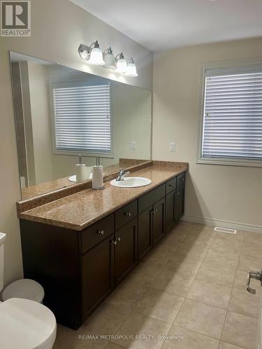 2 Doon Creek Street, Kitchener, ON - Indoor Photo Showing Bathroom