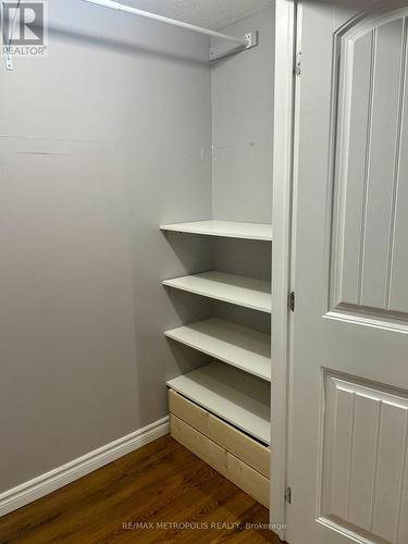 2 Doon Creek Street, Kitchener, ON - Indoor