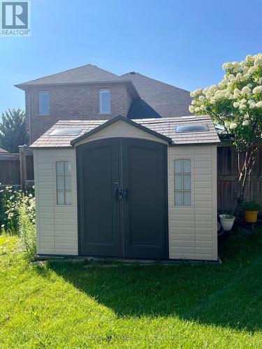 2 Doon Creek Street, Kitchener, ON - Outdoor