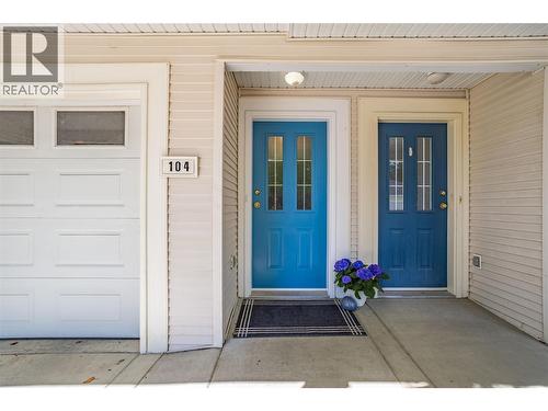 Inviting main entrance - 3825 Glen Canyon Drive Unit# 104, West Kelowna, BC - Outdoor With Exterior
