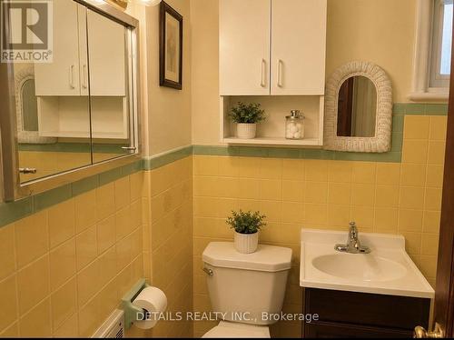Bathroom - 88 Helena Street, Ottawa, ON - Indoor Photo Showing Bathroom