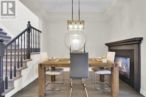 207 Willow Aster Circle, Ottawa, ON - Indoor Photo Showing Dining Room