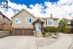 118 NAPOLI Drive  Hamilton, ON L9C 6X2