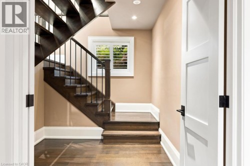 253 Rossmore Boulevard, Burlington, ON - Indoor Photo Showing Other Room