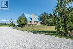 1270 Mandaumin ROAD Dawn-Euphemia, ON N0P 2M0