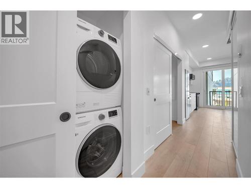 620 Coronation Avenue Unit# 409, Kelowna, BC - Indoor Photo Showing Laundry Room