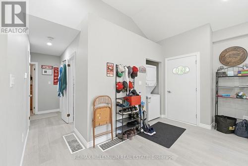 22 Montgomery Road, St. Thomas, ON - Indoor