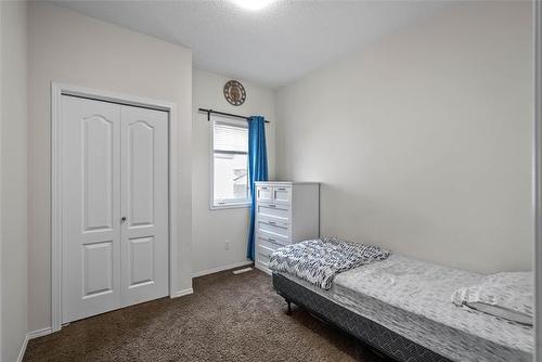 138 Ed Golding Bay, Winnipeg, MB - Indoor Photo Showing Bedroom