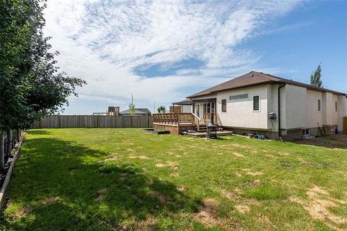 138 Ed Golding Bay, Winnipeg, MB - Outdoor