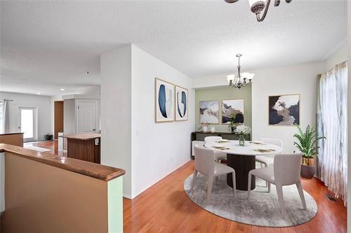 138 Ed Golding Bay, Winnipeg, MB - Indoor Photo Showing Dining Room
