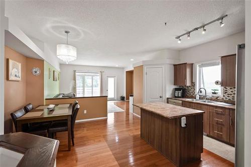 138 Ed Golding Bay, Winnipeg, MB - Indoor