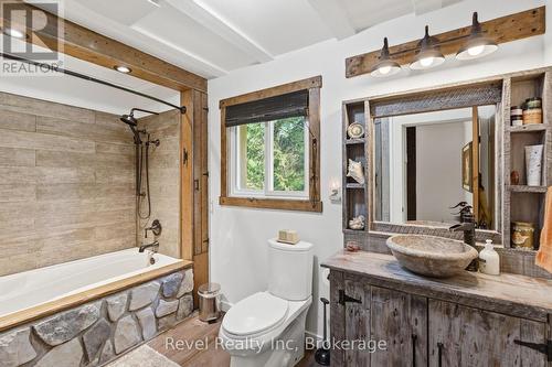 22 Camp Road, Mckellar, ON - Indoor Photo Showing Bathroom