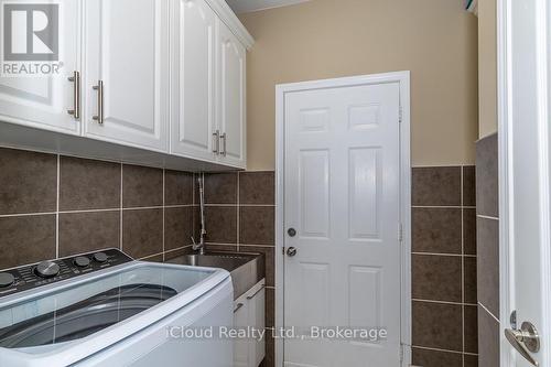 Laundry - 3340 Ferris Street, Burlington, ON - Indoor Photo Showing Laundry Room