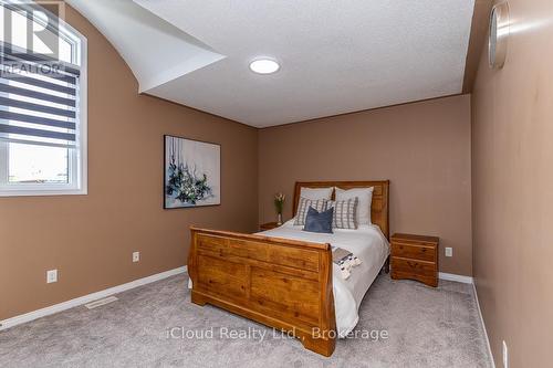 Br - 3340 Ferris Street, Burlington, ON - Indoor Photo Showing Bedroom