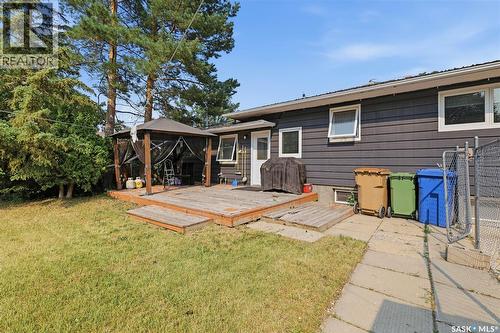 1960 Cowan Crescent, Regina, SK - Outdoor With Deck Patio Veranda