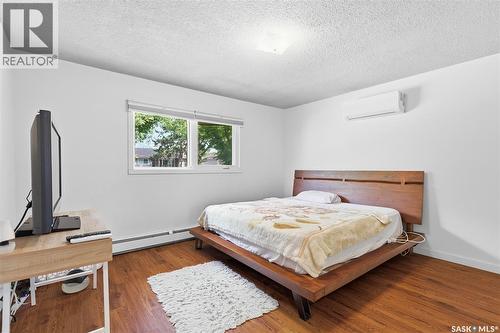 1960 Cowan Crescent, Regina, SK - Indoor Photo Showing Bedroom