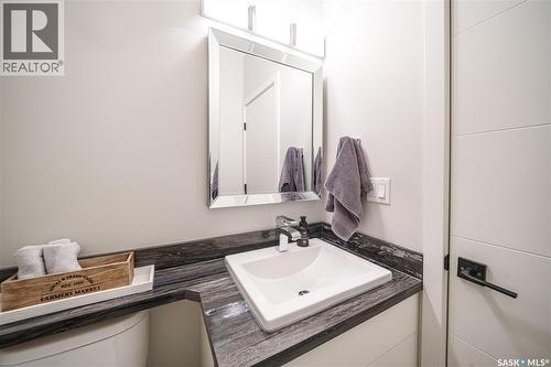 359 Marlatte Street, Saskatoon, SK - Indoor Photo Showing Bathroom