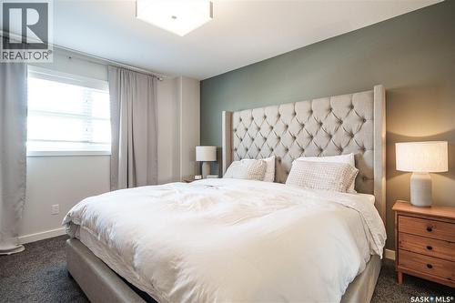359 Marlatte Street, Saskatoon, SK - Indoor Photo Showing Bedroom
