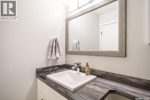 359 Marlatte Street, Saskatoon, SK - Indoor Photo Showing Bathroom