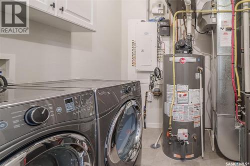 359 Marlatte Street, Saskatoon, SK - Indoor Photo Showing Laundry Room