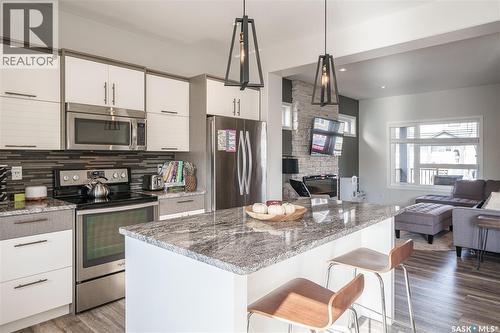 359 Marlatte Street, Saskatoon, SK - Indoor Photo Showing Kitchen With Stainless Steel Kitchen With Upgraded Kitchen