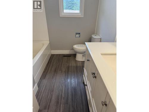 13 Manson Crescent, Mackenzie, BC - Indoor Photo Showing Bathroom
