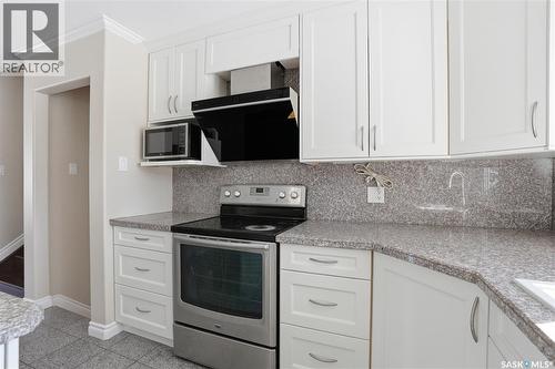 110 Meglund Place, Saskatoon, SK - Indoor Photo Showing Kitchen With Upgraded Kitchen