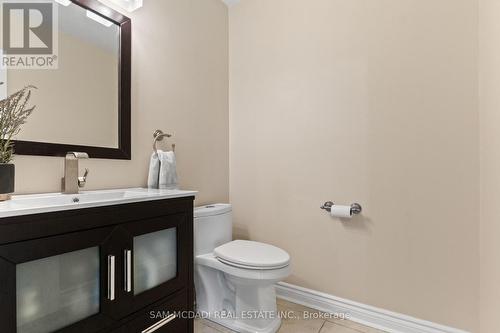 470 Aberfoyle Court, Mississauga, ON - Indoor Photo Showing Bathroom