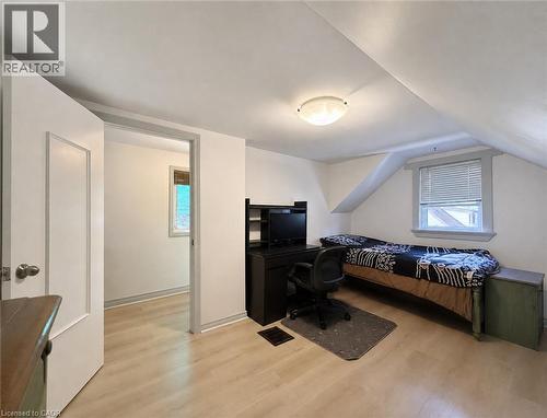 55 Holmes Avenue, Hamilton, ON - Indoor Photo Showing Bedroom