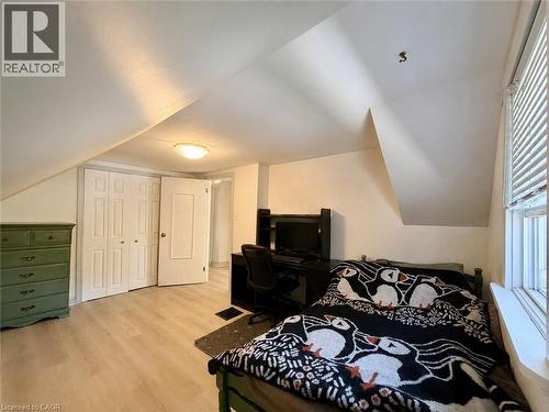 55 Holmes Avenue, Hamilton, ON - Indoor Photo Showing Bedroom