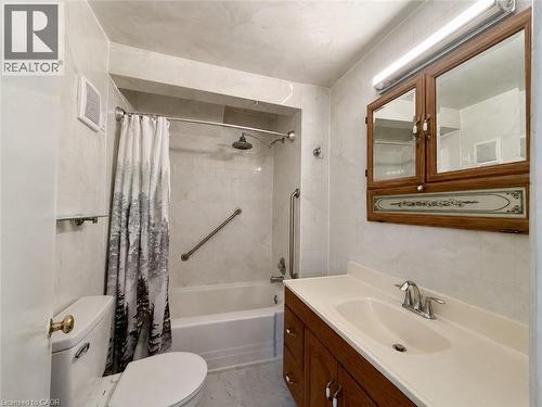 55 Holmes Avenue, Hamilton, ON - Indoor Photo Showing Bathroom