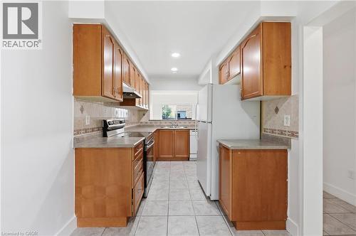 3115 Edgar Avenue, Burlington, ON - Indoor Photo Showing Kitchen With Double Sink