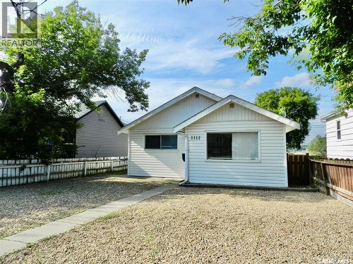 1112 Lillooet STREET W  Moose Jaw, SK S6H 5A3