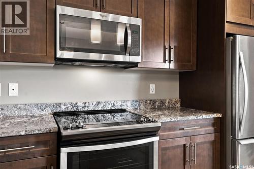343 Rajput Way, Saskatoon, SK - Indoor Photo Showing Kitchen With Stainless Steel Kitchen With Upgraded Kitchen