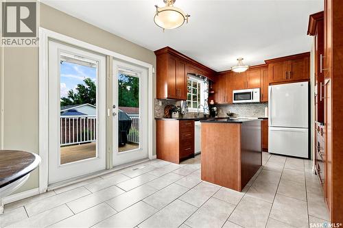 506 Fisher Crescent, Saskatoon, SK - Indoor Photo Showing Kitchen