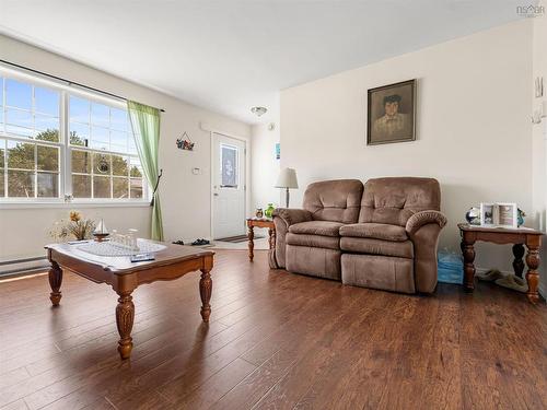 19 Katie Avenue, Brookside, NS - Indoor Photo Showing Living Room