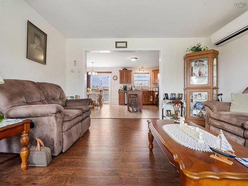 19 Katie Avenue, Brookside, NS - Indoor Photo Showing Living Room