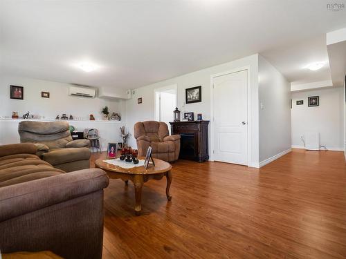 19 Katie Avenue, Brookside, NS - Indoor Photo Showing Living Room