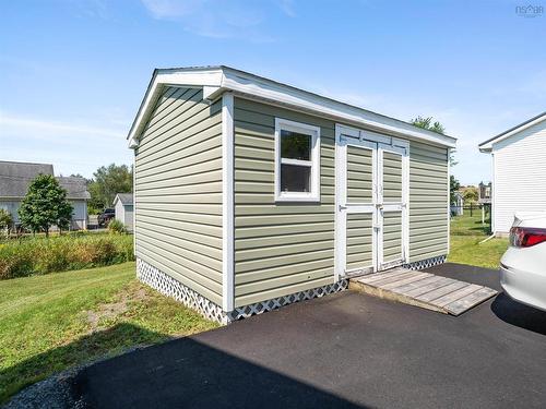 19 Katie Avenue, Brookside, NS - Outdoor